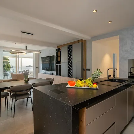 Apartament Levanat *