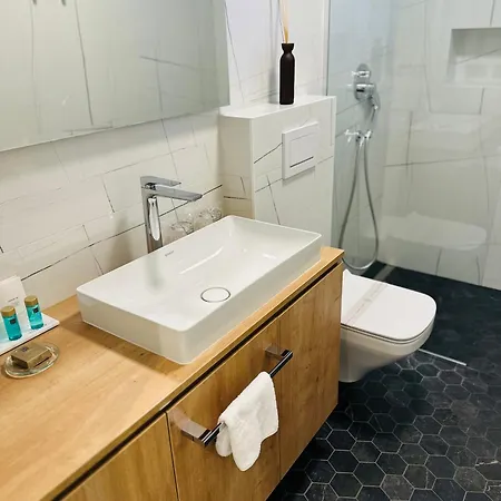 Apartament Levanat *