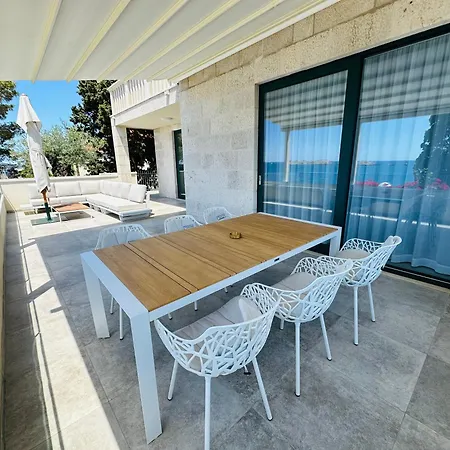 Apartament Levanat